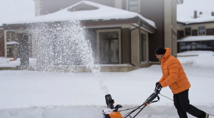 Где купить снегоуборщик?