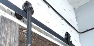 Особенности амбарных дверей