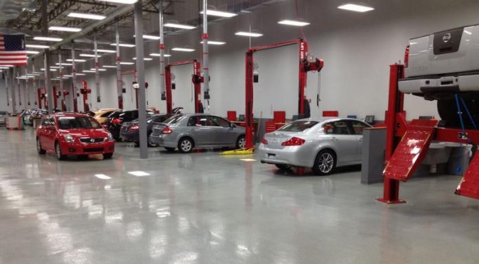 Какой пол выбрать для автосервиса