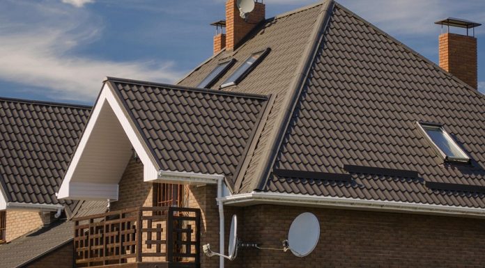 Почему выбирают фасад из металла