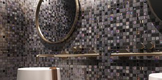 Мозаика в современном интерьере ванной