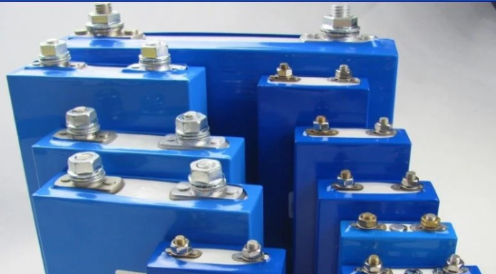 Литий-ионные батареи, необходимые для хранения энергии