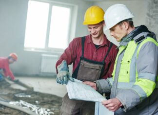 Строительная бригада — на что обращать внимание при выборе бригады для строительства дома?