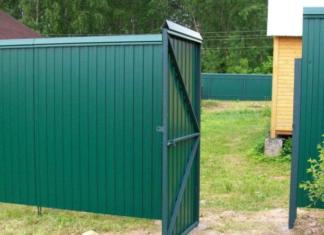 Информация о заборах из профнастила от ресурса «Дом и Комфорт»