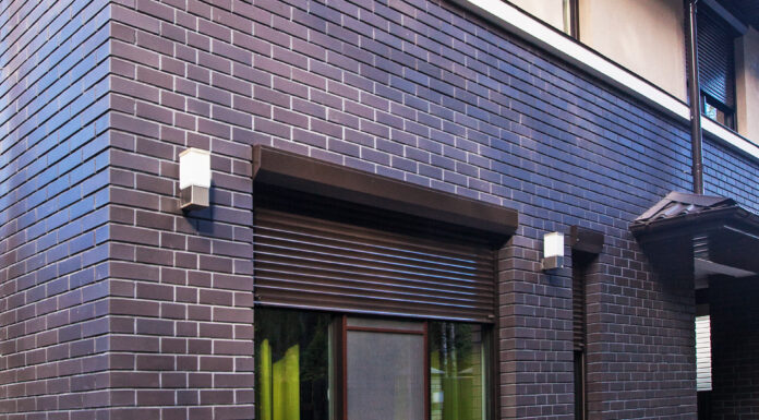 Внутренние жалюзи на окна – как выбрать наиболее подходящую?