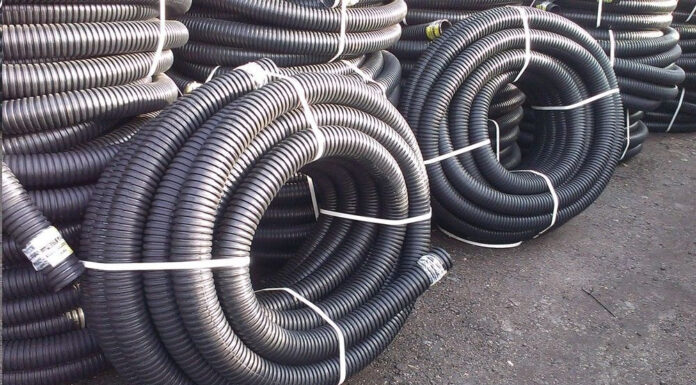 На что следует обратить при выборе дренажной трубы?