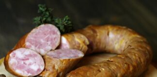 Как сделать домашнюю колбасу с помощью мясорубки