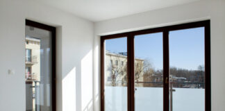 Какими достоинствами обладают пластиковые окна