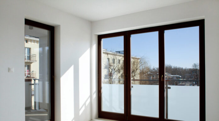 Какими достоинствами обладают пластиковые окна