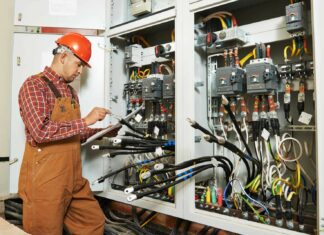 Электротехнические услуги – почему стоит доверить их профессионалам?