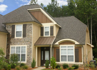 Мытье окон в коттедже — дело рук профессионалов