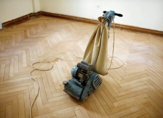 Зачем нужна циклевка паркета, и от каких недостатков напольного покрытия она помогает избавиться