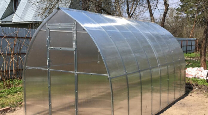 Теплица из поликарбоната