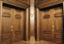 Дубовая прочность, как она воплощается в межкомнатных дверях