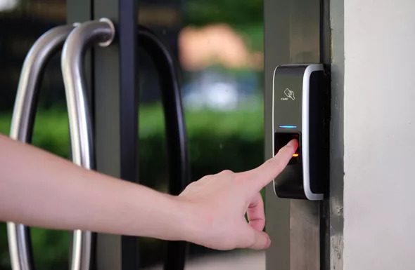 Плюсы и недостатки систем контроля доступа