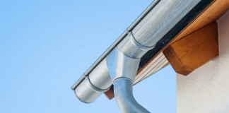 Желоб водосточный: особенности выбора