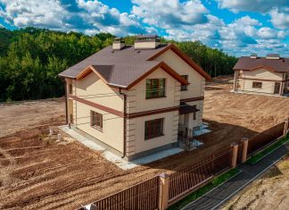 Какие услуги понадобятся при строительстве и ремонте частного дома