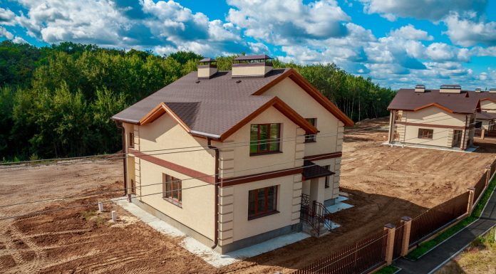 Какие услуги понадобятся при строительстве и ремонте частного дома