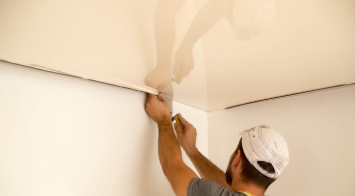 Как установить натяжные потолки: какими они встречаются, как выбрать строительную бригаду