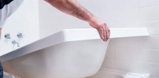 Зачем нужен акриловый вкладыш в ванну: советы