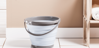 Где купить ведра для влажной уборки: советы