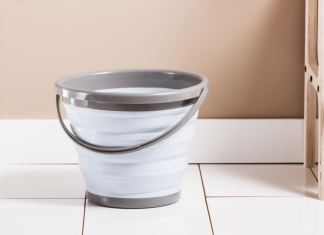 Где купить ведра для влажной уборки: советы