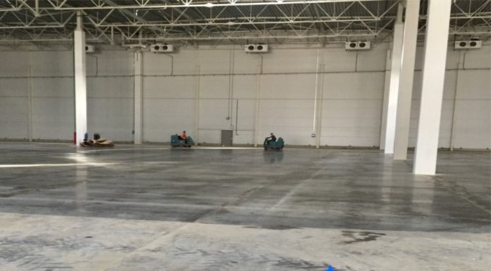 Что входит в услугу генеральной уборки складского помещения: подробности