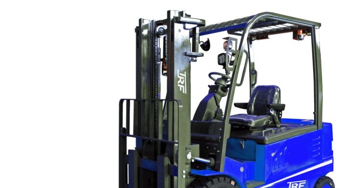 Чем удобен брендовый электропогрузчик с вилами: где его применяют