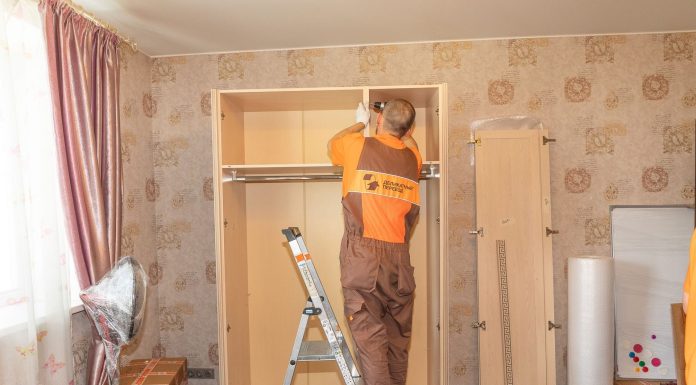 Квартирный переезд с разборкой мебели: как выбрать транспортную компанию для переезда?