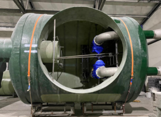 Выбор резервуара из пластика для промышленного объекта от производителя: индивидуальный подход к проектированию оборудования