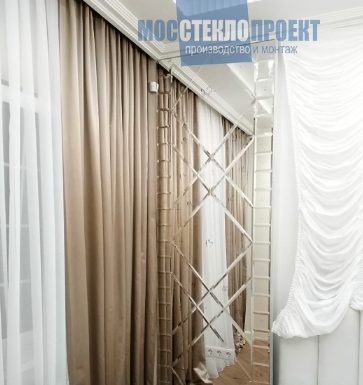 Зеркальные панно: их разновидности и удобства применения