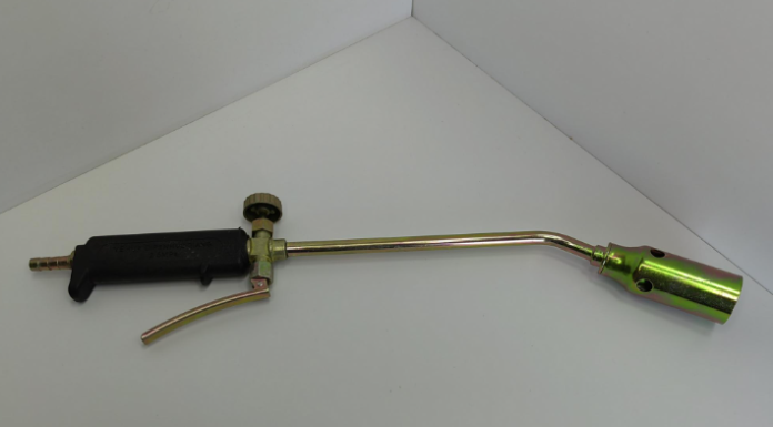 Капитальный ремонт кровли: как выбрать газовую горелку