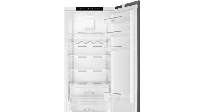 Чем отличается итальянский встраиваемый холодильник: подробности