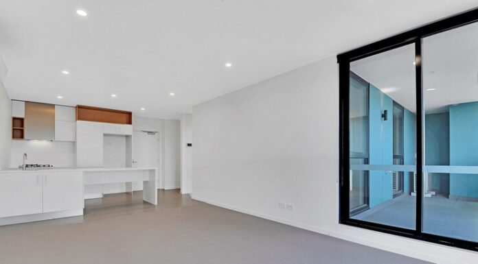 Капитальный ремонт: почему востребованы натяжные потолки