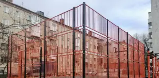 Универсальные спортивные площадки во дворе: плюсы, элементы