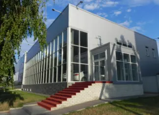 Производство сэндвич-панелей: технология и особенности