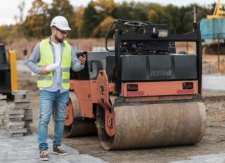 Экономия и эффективность: почему аренда техники для снятия асфальта становится трендом