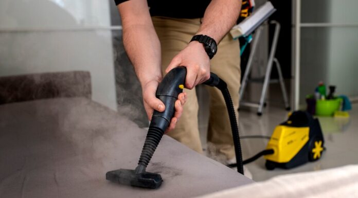 Регулярная химчистка мебели продлевает срок ее службы