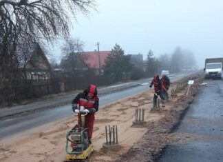 Устройство шпунтового ограждения котлована