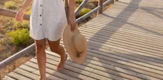 Почему террасная доска – лучший выбор для загородного дома