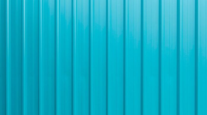 Плюсы профнастила С8 для кровли и ограждений