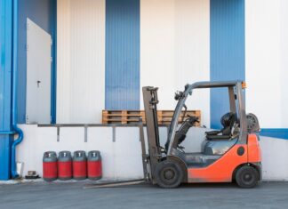 Эксплуатация и обслуживание складской техники: основные правила