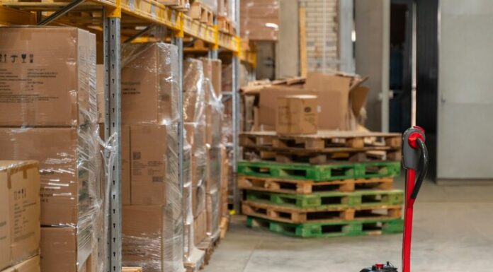 Виды колес для электроштабелеров: особенности и применение