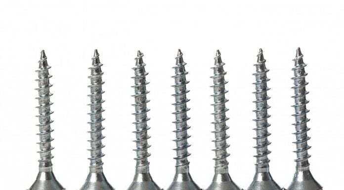 Из чего делают саморезы: выбор стали и покрытий