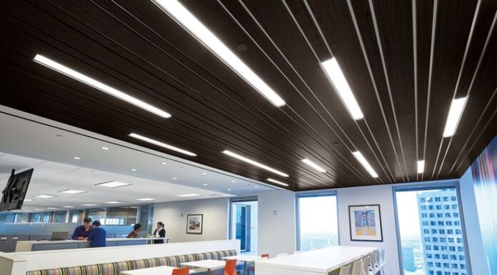 Подвесные потолки для коммерческих помещений: особенности конструкций и рекомендации по выбору