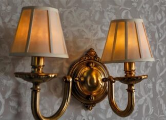 Двухламповые бра для спальни: как правильно использовать свет для отдыха