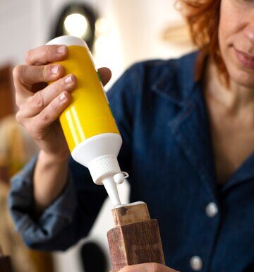 Почему герметики для дерева незаменимы в строительстве и ремонте