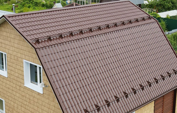 Сатиновое покрытие для металлочерепицы: как оно влияет на долговечность и визуальное восприятие крыши