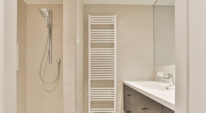 Узкие электрические полотенцесушители: эстетика и функциональность в ограниченном пространстве