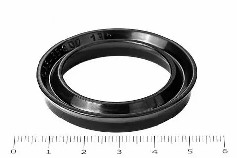 Контроль утечек в производстве: уплотнители, герметики, манжеты — что работает лучше?